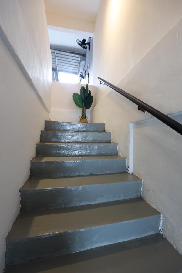 Cozy Homestay With Karaoke System & Pool Table Kuala Lumpur Esterno foto