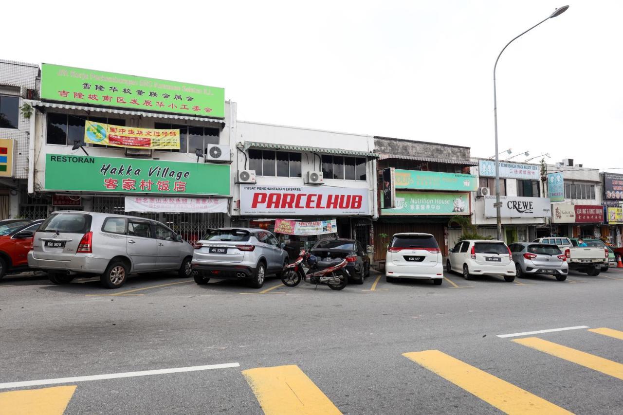 Cozy Homestay With Karaoke System & Pool Table Kuala Lumpur Esterno foto