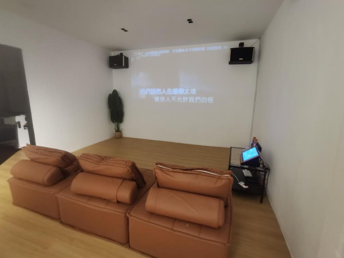 Cozy Homestay With Karaoke System & Pool Table Kuala Lumpur Esterno foto