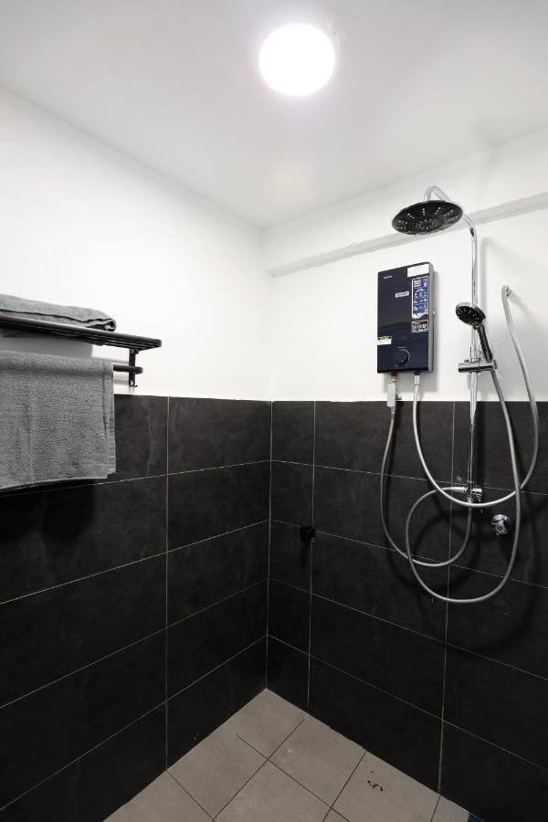 Cozy Homestay With Karaoke System & Pool Table Kuala Lumpur Esterno foto